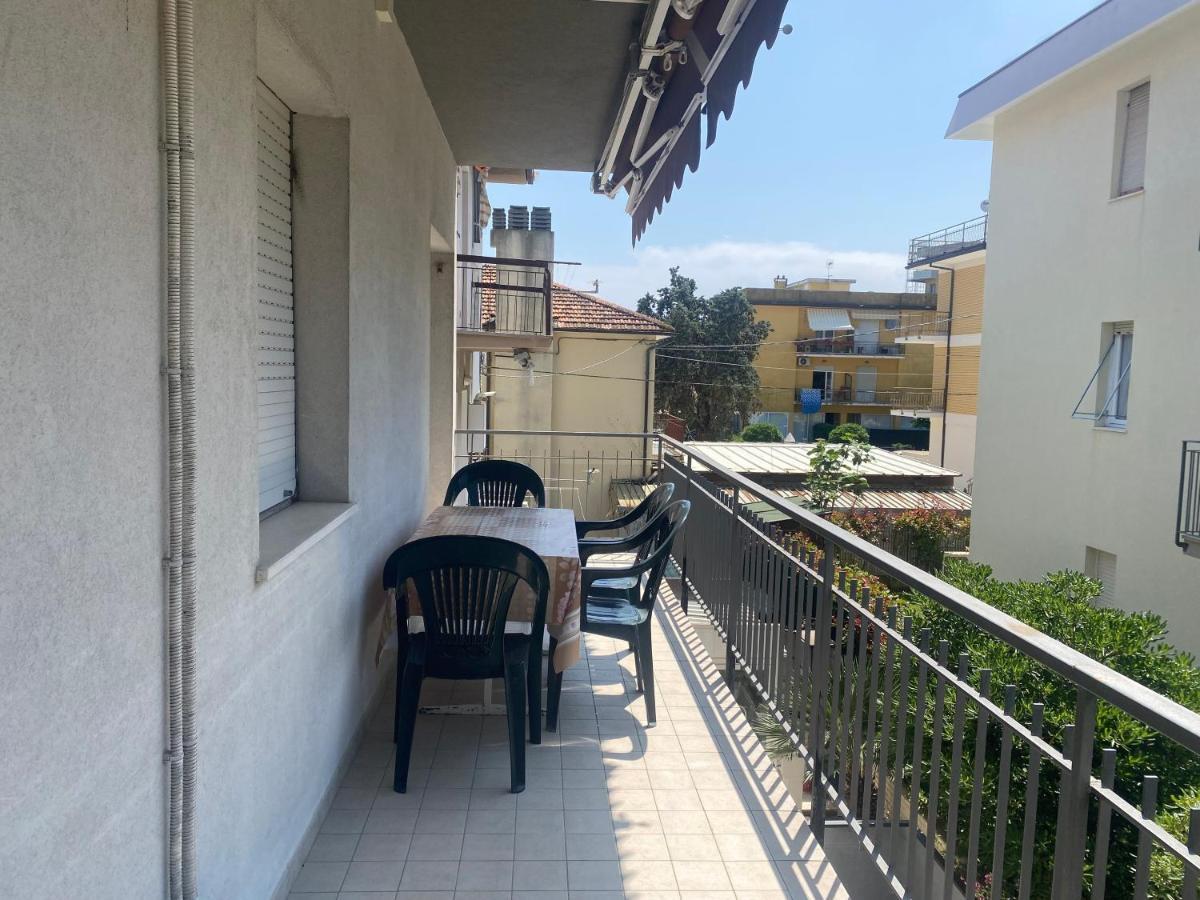 Via Pesaro A/C Apartment Marcelli Ngoại thất bức ảnh