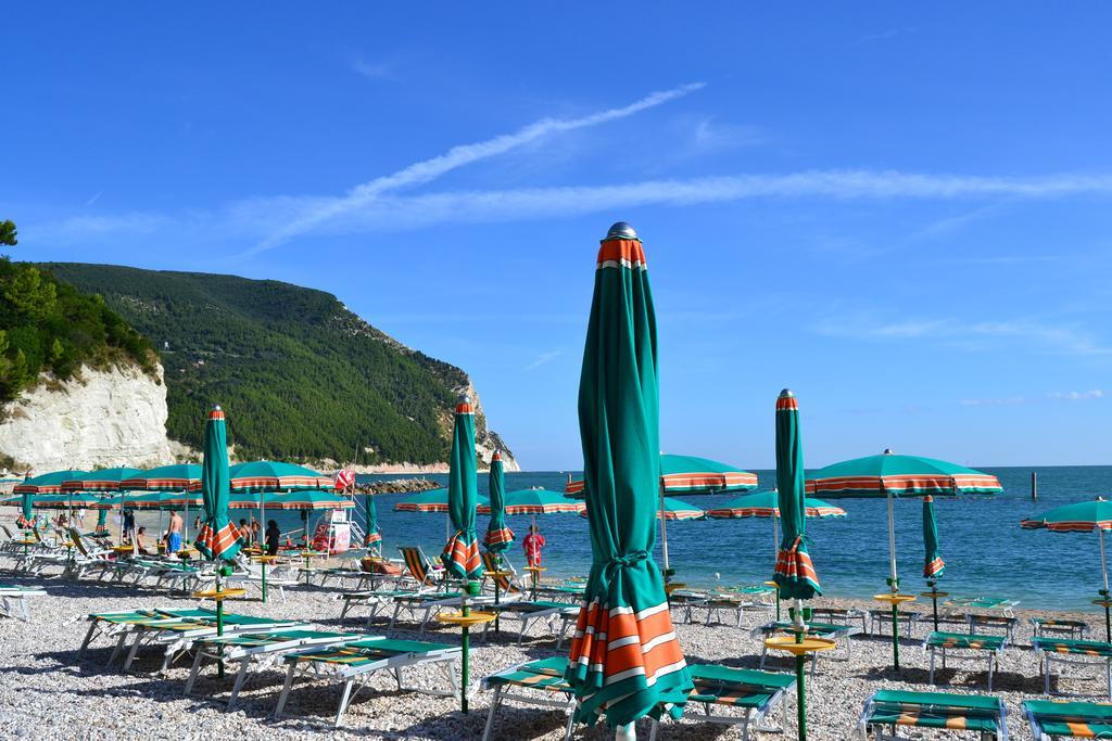 Via Pesaro A/C Apartment Marcelli Ngoại thất bức ảnh